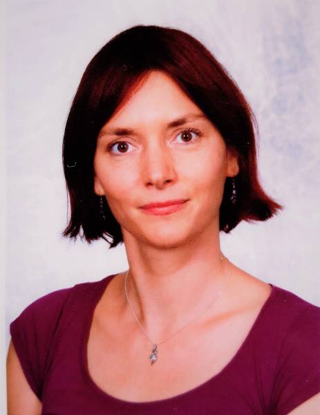 Dr Anna Doering