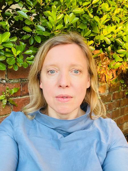 Dr Elizabeth Allen